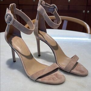 Banana Republic Suede Heels in Taupe size 8.5